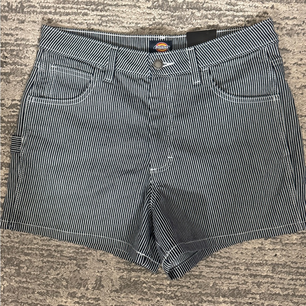 NWT Dickies women’s pinstriped shorts